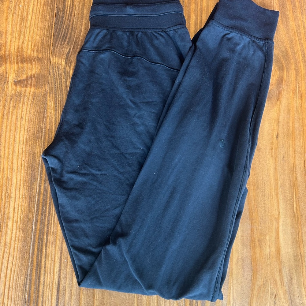 Black Lululemon joggers